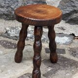 Tripod stool with spool legs