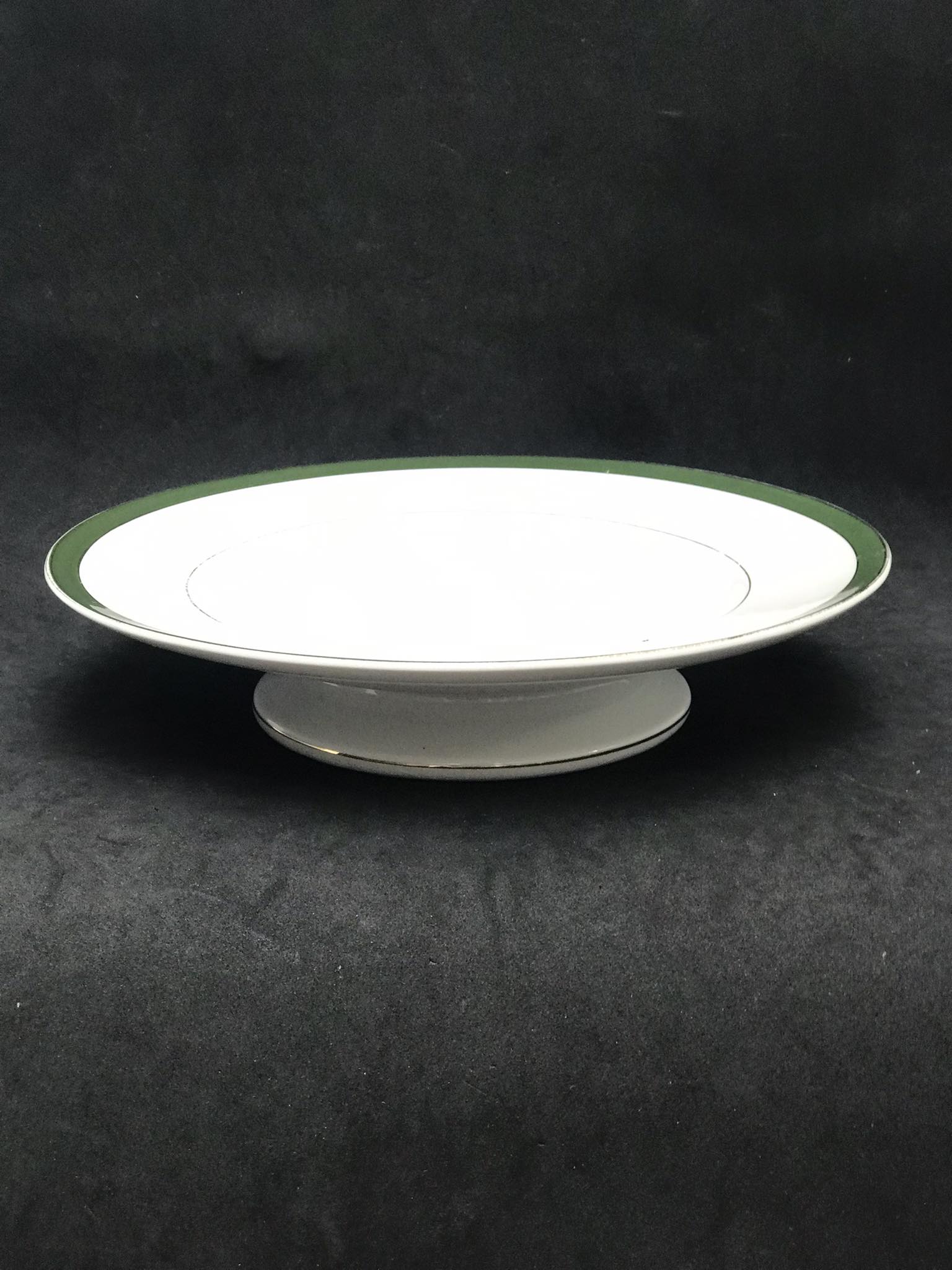 Plates on pedestal nineteenth century Villeroy and Boch