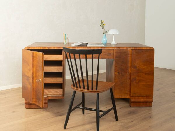 Bureau Art Déco à double piédestal en placage de noyer, années 1930