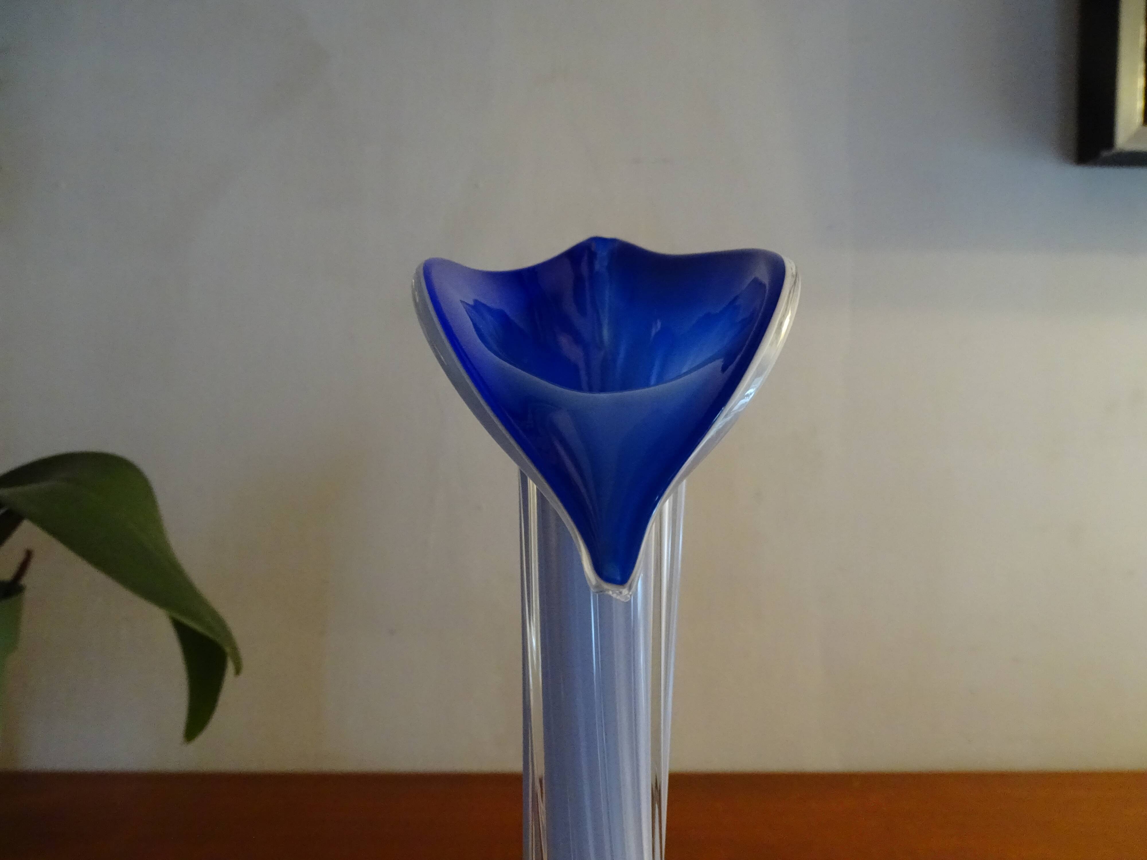 Murano glass vase twisted flower neck