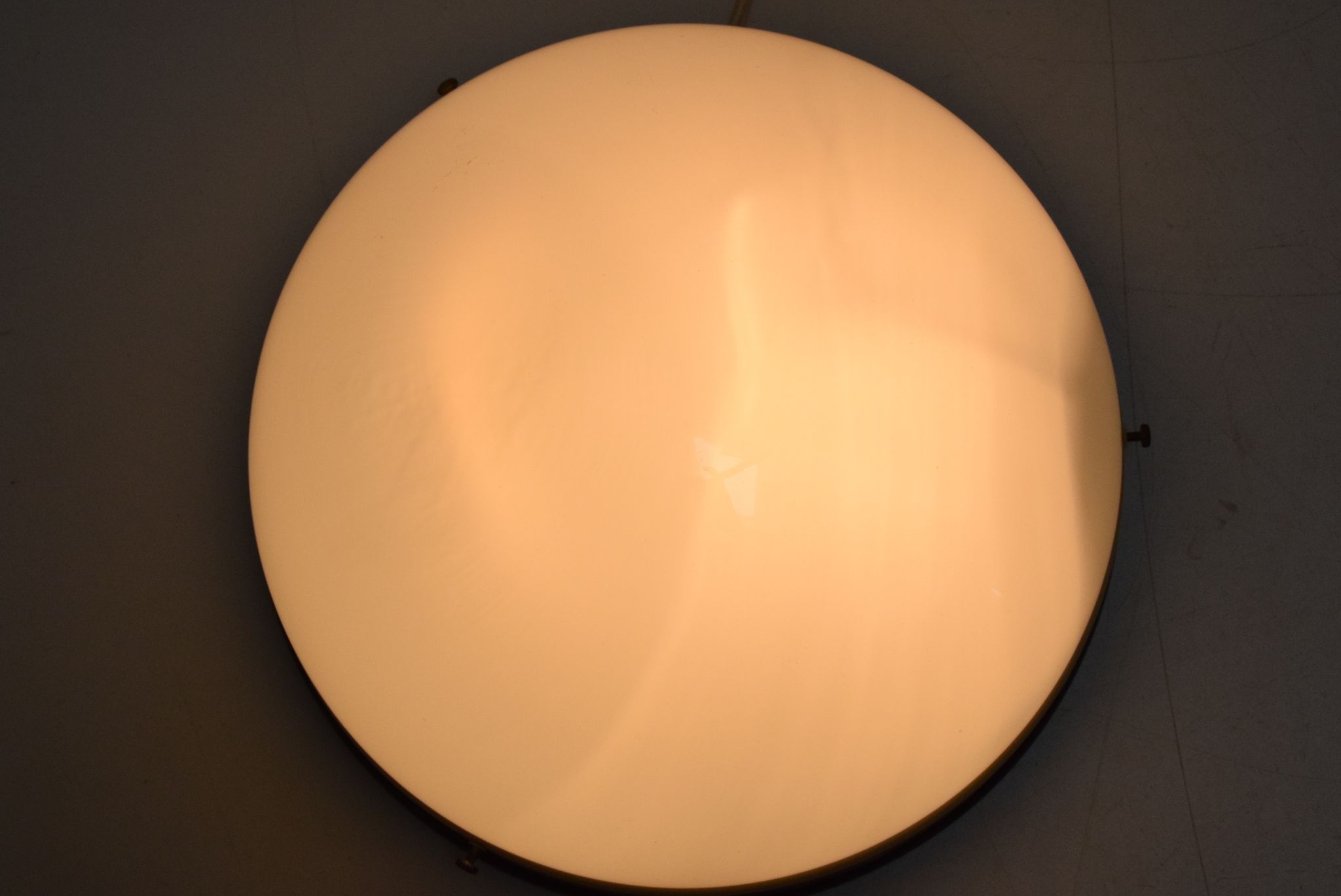Plafonnier en bakélite années 50