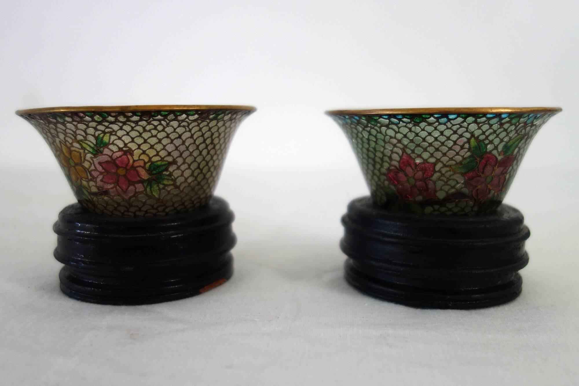 Pair of vintage Plique-à-jour cloisonné bowls, China