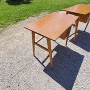 Bureau des années 50 pieds compas en hêtre blond et formica 3 tiroirs