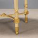 Table style néoclassique en bois sculpté XIXe siècle