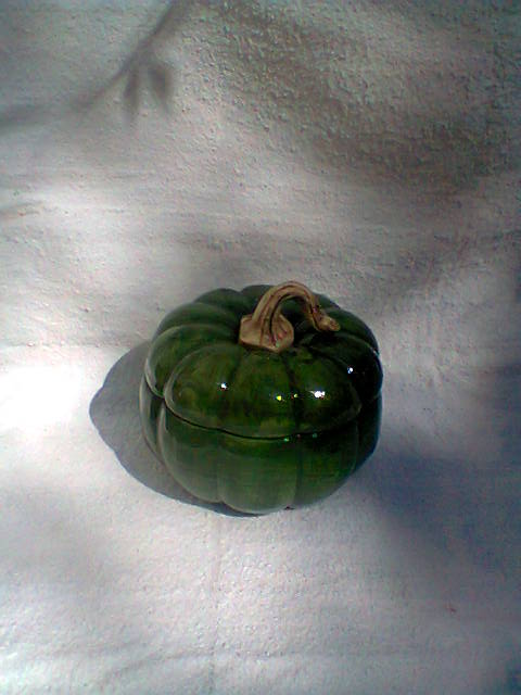 Earthenware ceramics trinket bowl