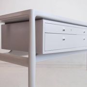 Enfilade en bois peint en gris clair, Helge Vestergaard-Jensen