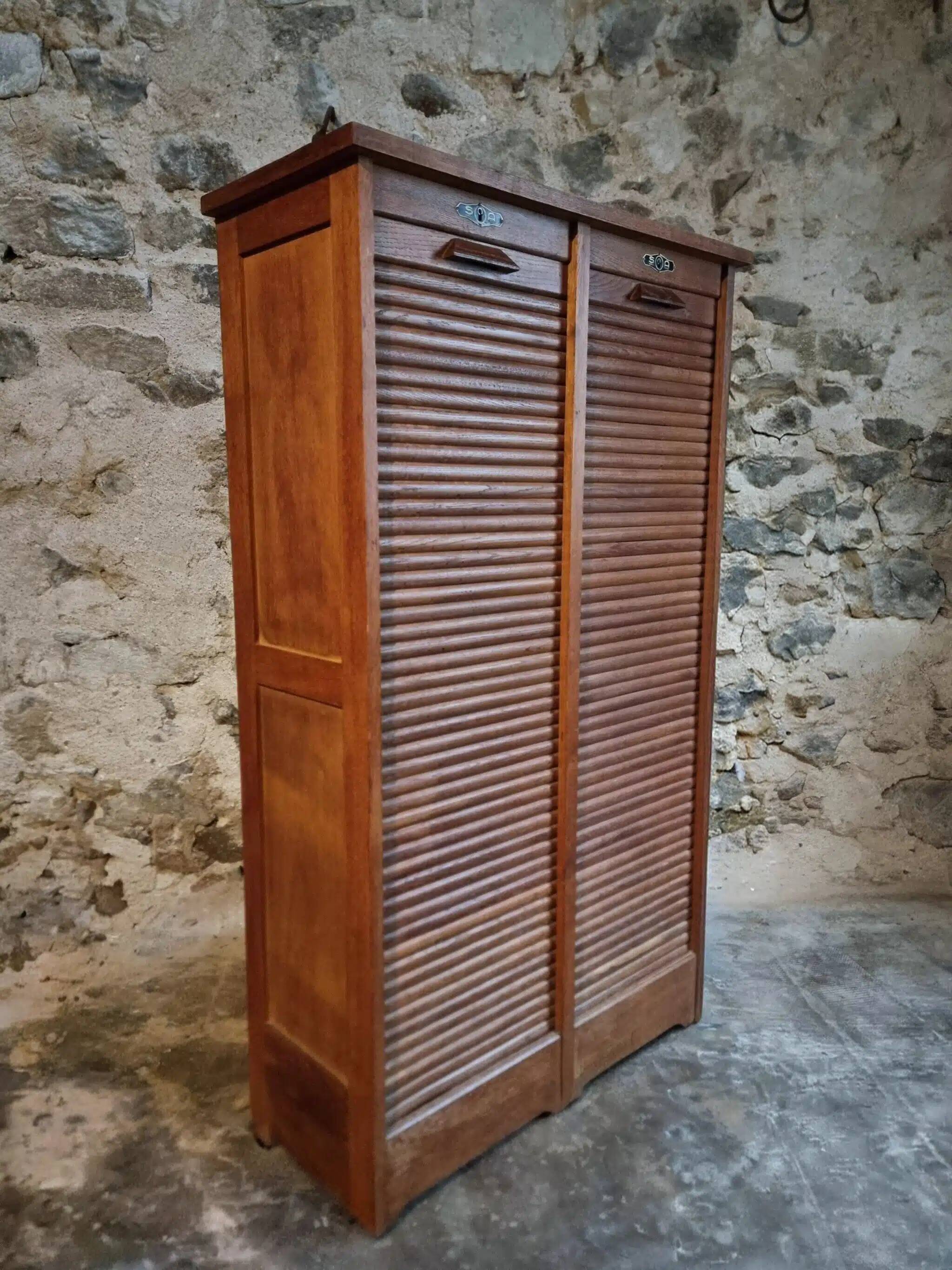 Vintage drum cabinet in French oak from the 1930s.