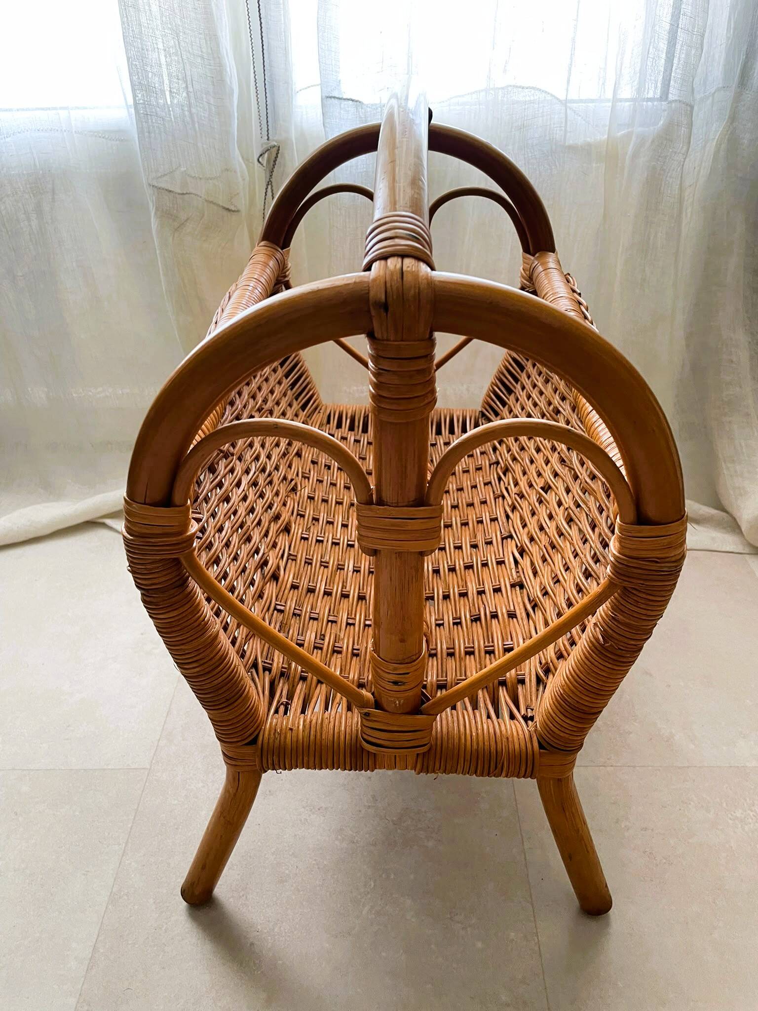 Panier / porte-revues rotin vintage
