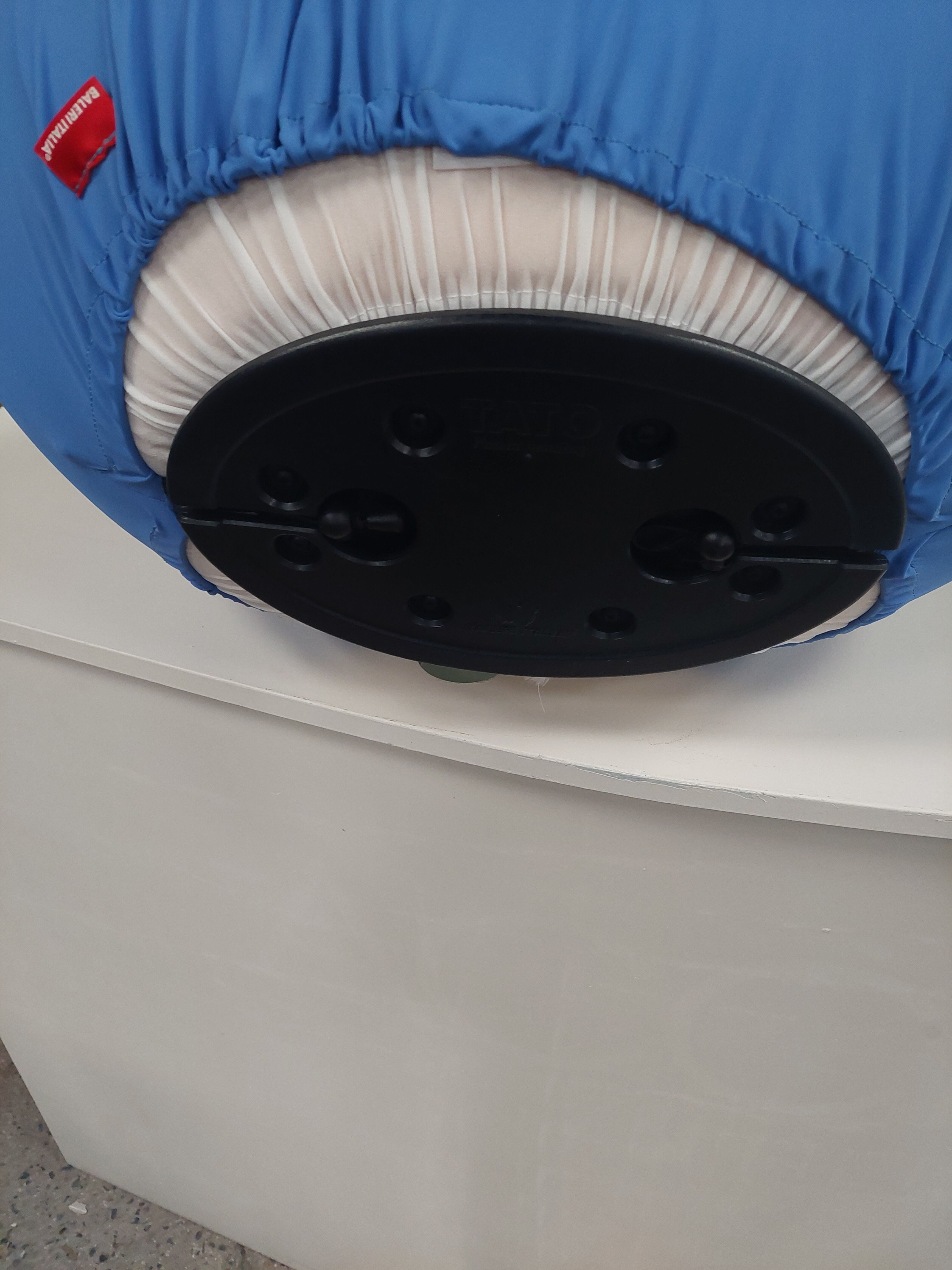 Ottoman footrestsused Ovalvaleri italia oval