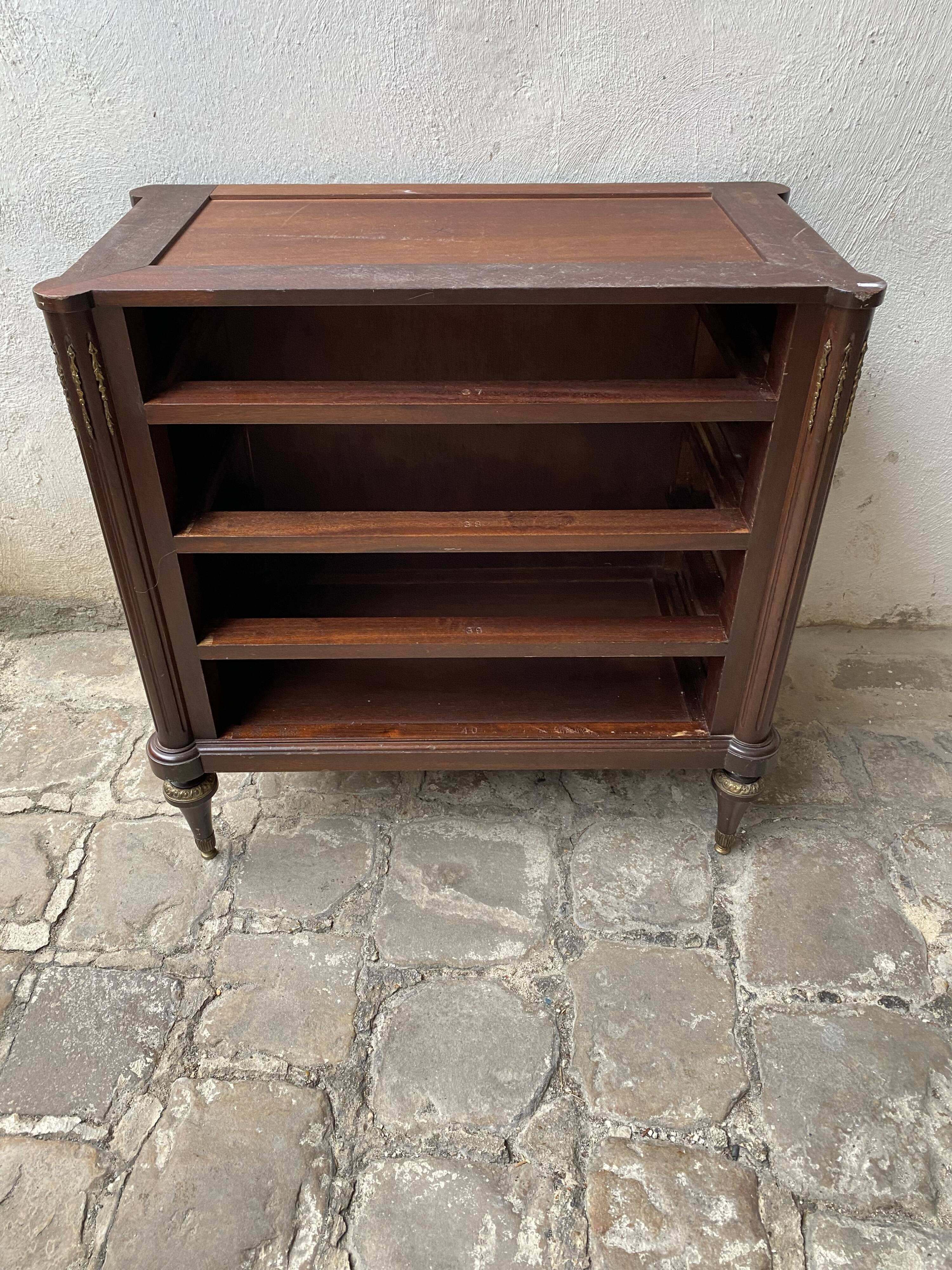 Small Louis XVI style mahogany chest of drawers, 20th century
