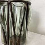 Ancien vase en verre et ferronnerie