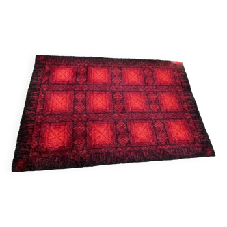 Tapis rouge des années 70 200 x 300 cm