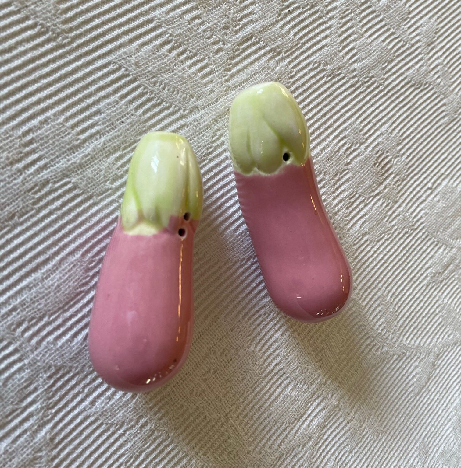 Pepper salt shaker ceramic vegetable