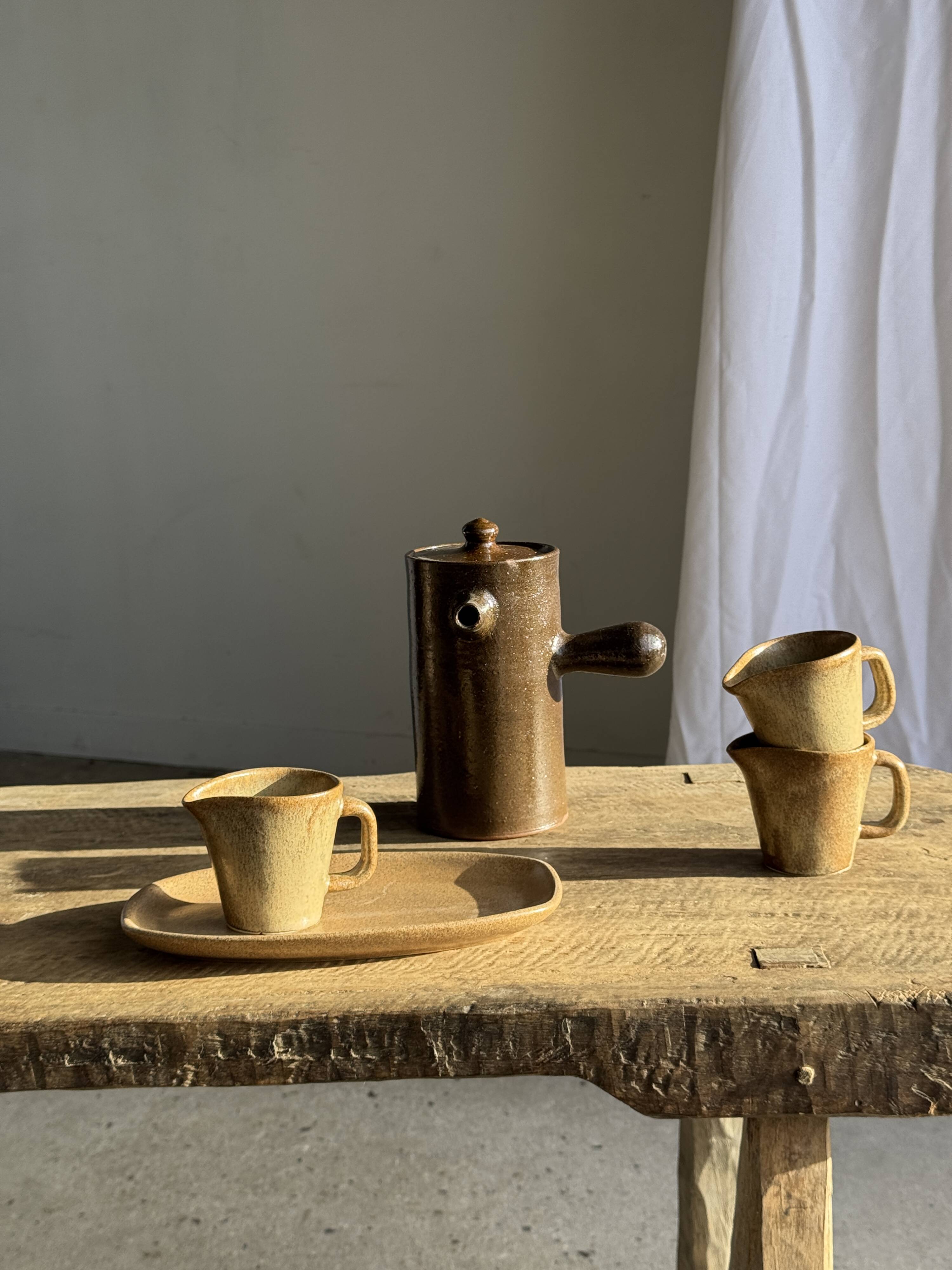 Set of 3 small jugs or milk pots in stoneware H8 D8.5