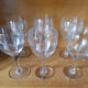 Lot de 10 verres et un pichet en verre gravé