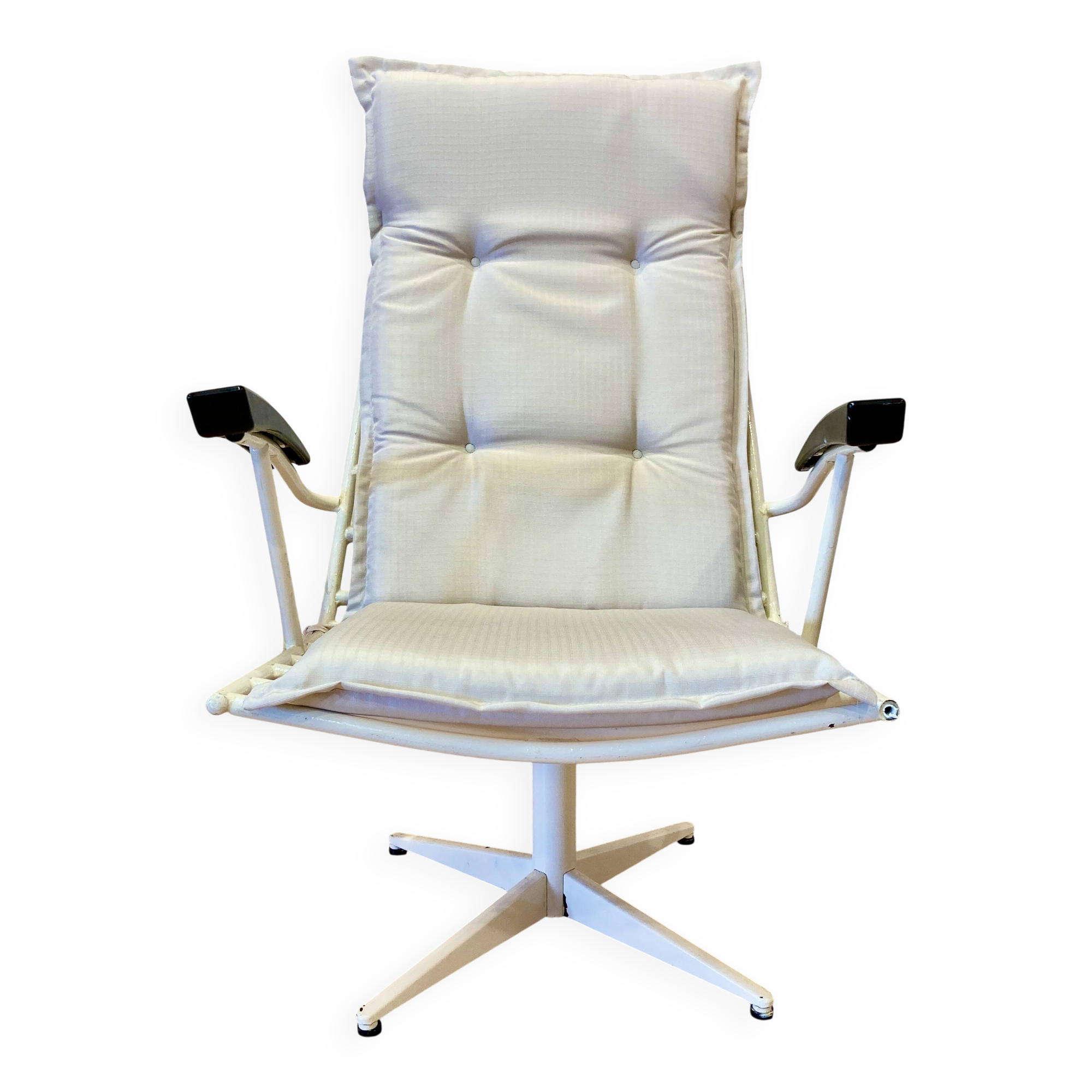 Metal and Bakelite swivel armchair, 1960s design.