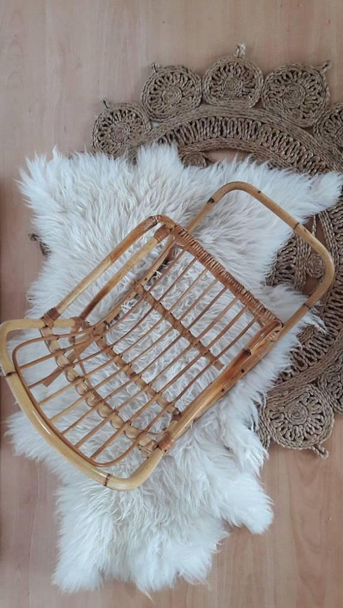 Fauteuil à bascule en rotin vintage pour les enfants