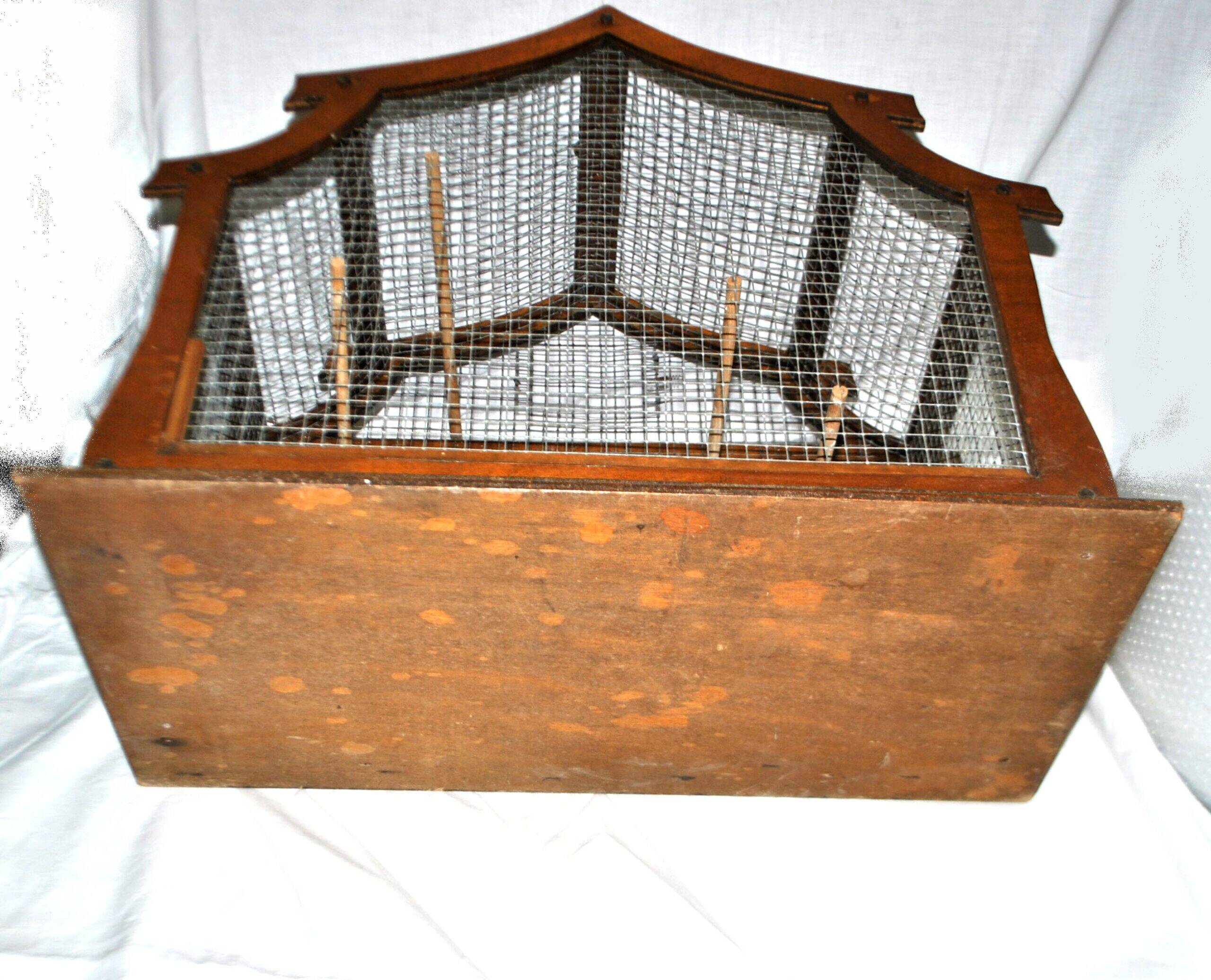 Large vintage wooden birdcage with metal mesh - Handmade 1960s