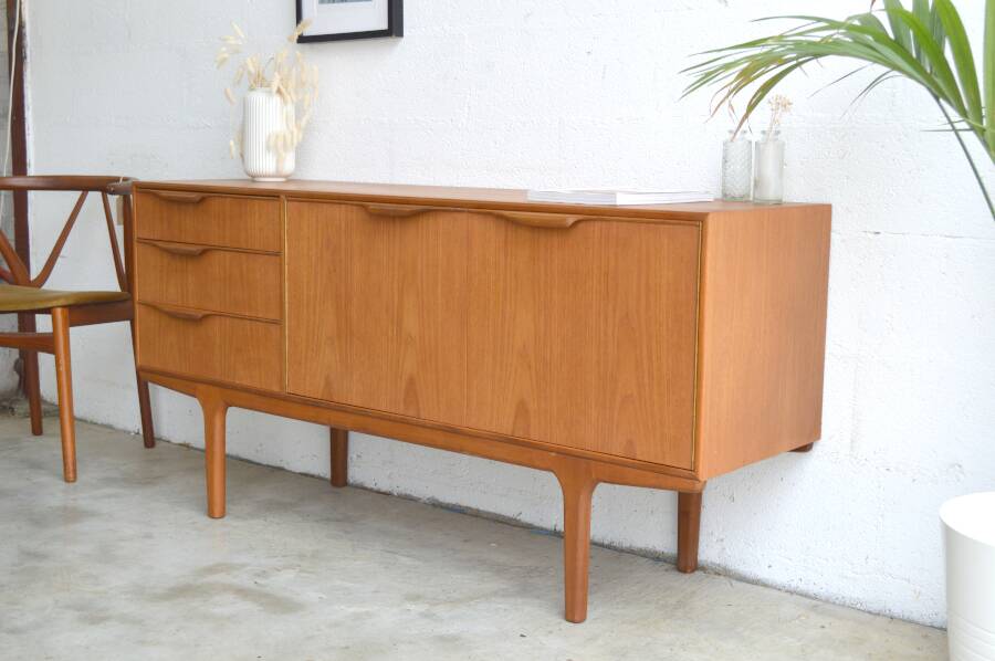 Teak sideboard by McIntosh 152 cm
