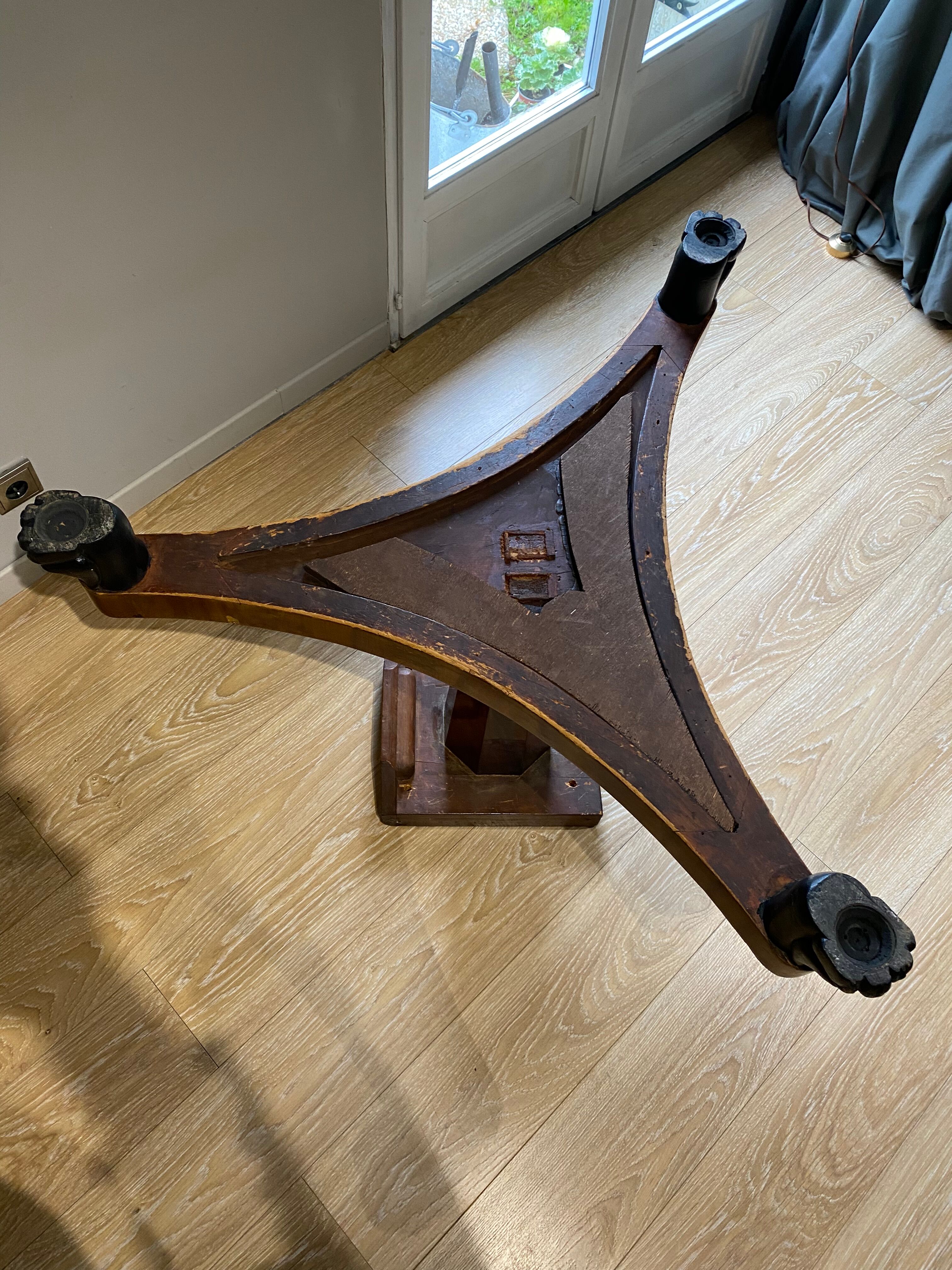 Dining table Empire nineteenth century