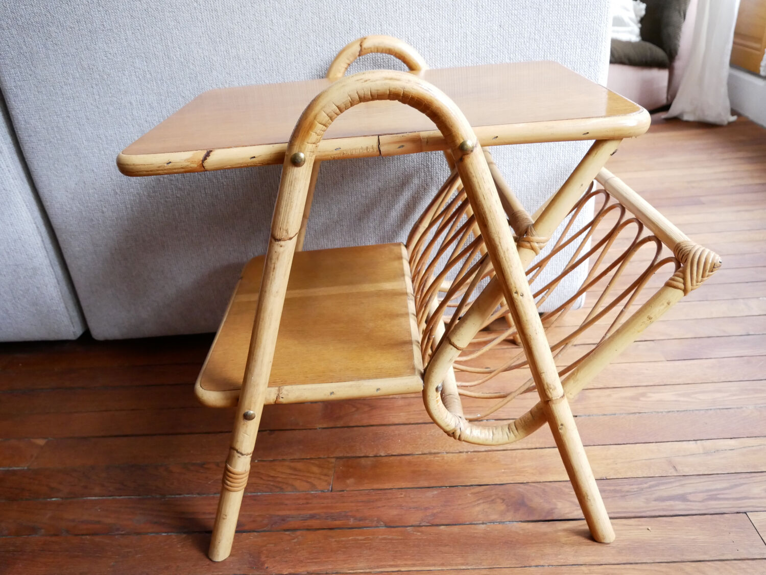 Rattan sofa end/magazine door