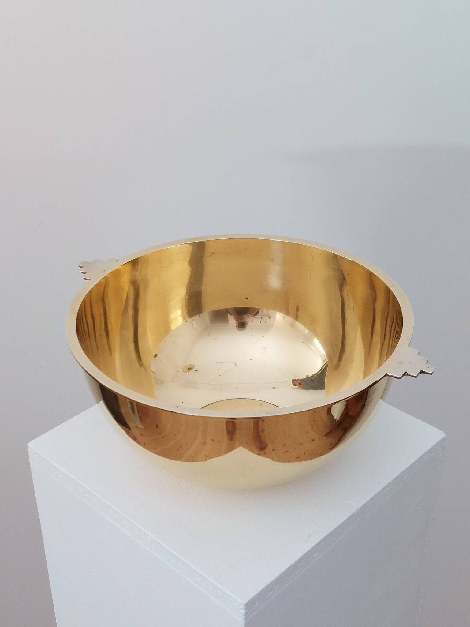 Antique and elegant Art Deco brass bowl