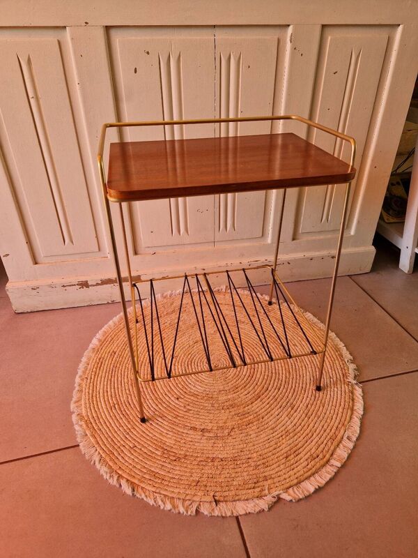 Table d'appoint en metal doré et scoubidou