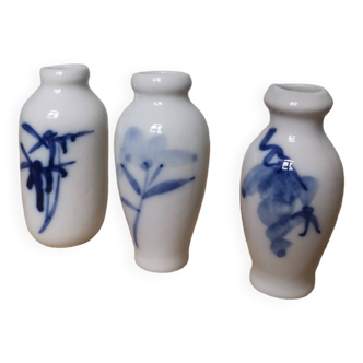 Set of 3 small vintage hand-painted Chinese porcelain vases