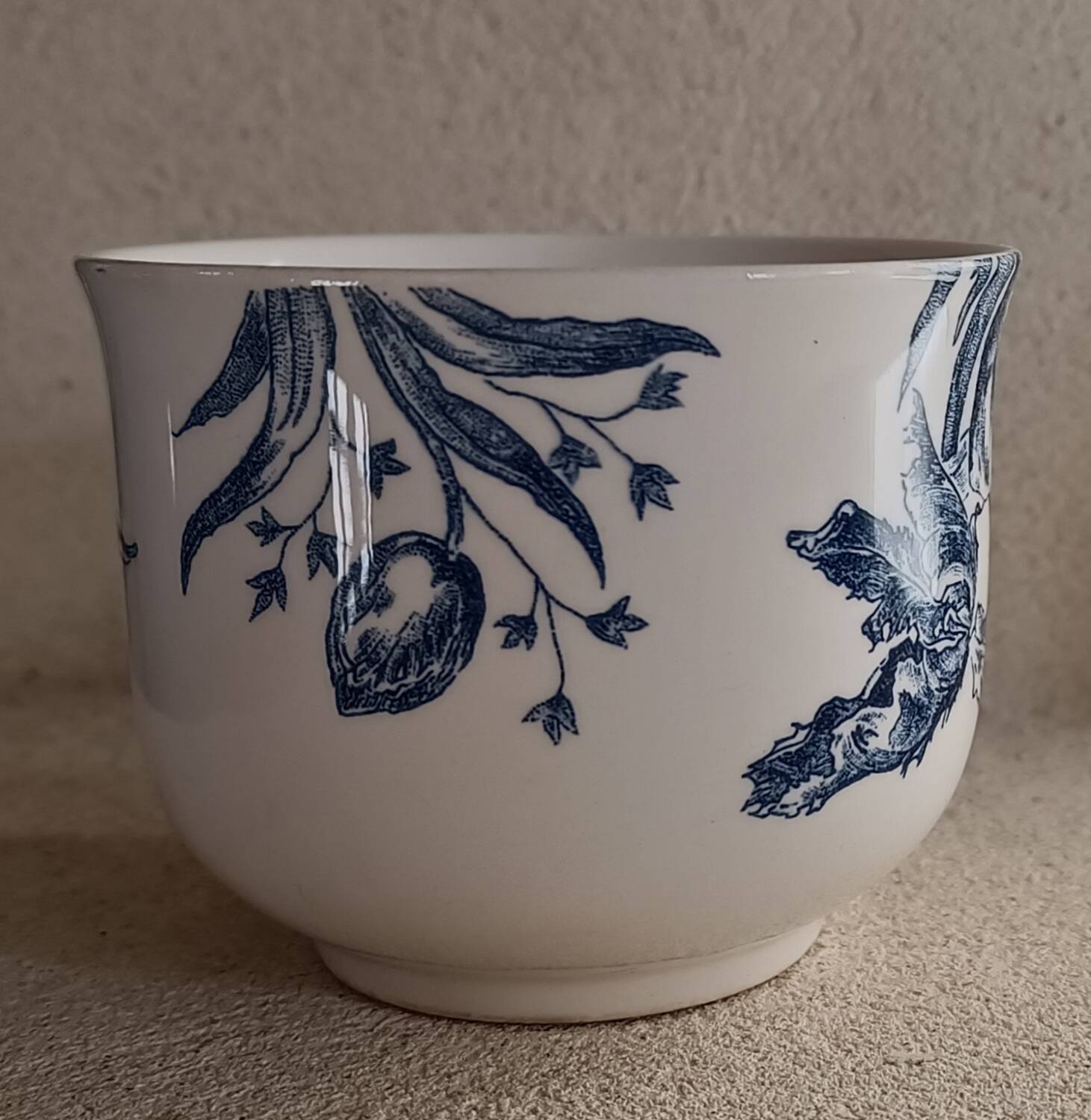 Gien tulip breakfast cup