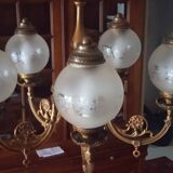 Louis Philippe bronze chandelier Height 80 cm max, diameter 47cm, 5 globes diameter 13cm