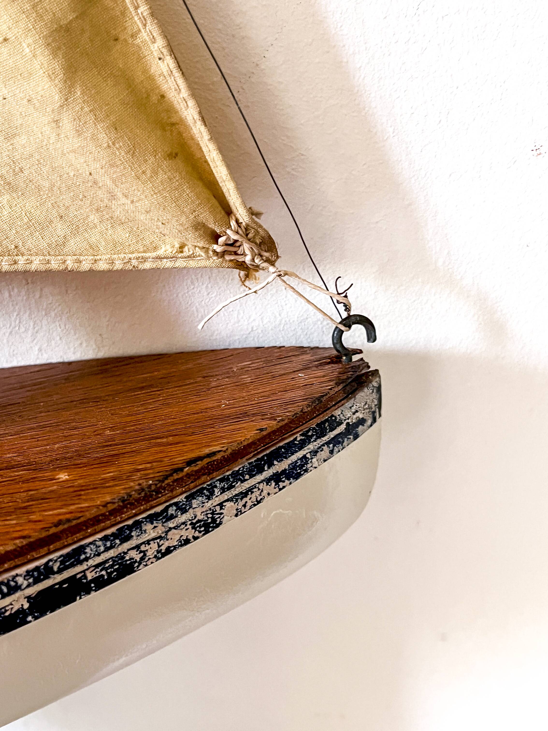 Borda wooden pond sailboat "Le Chat", navigable antique toy.