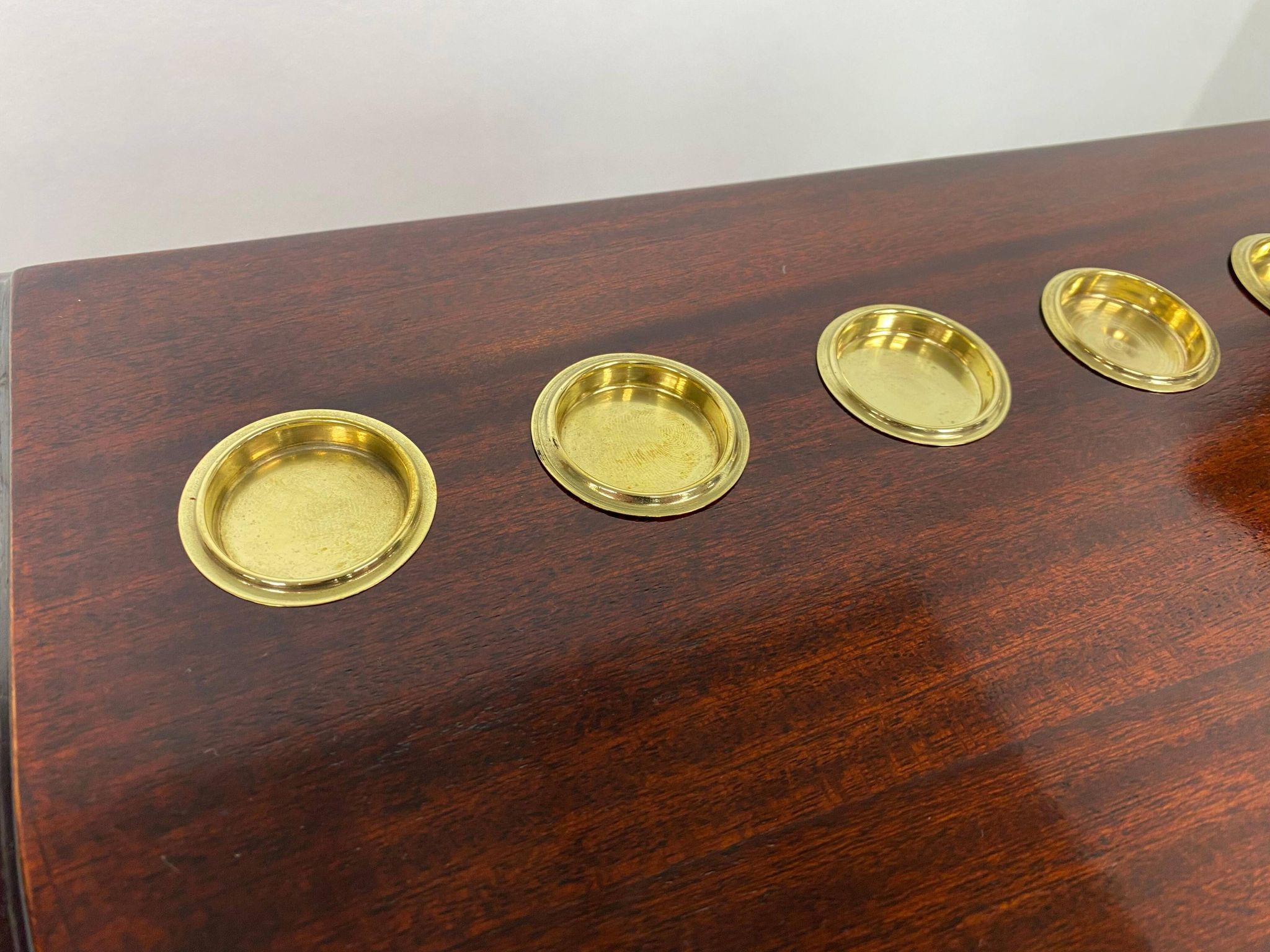 Table console extrêmement rare de la Sécession pour 8 bougies