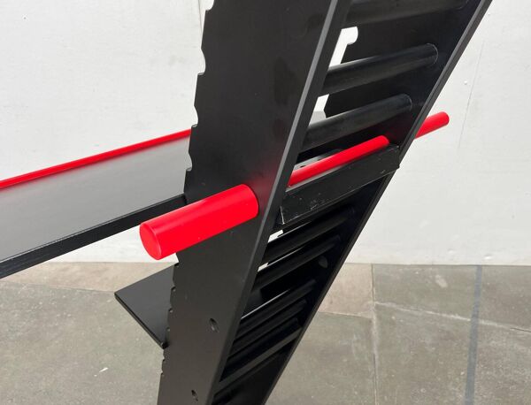 Bureau debout de bureau postmoderne par Holznest Design