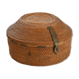 Braided wooden basket with fitting