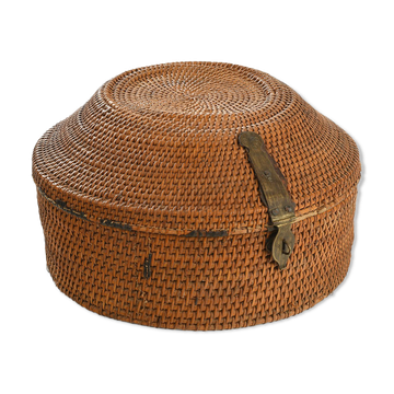 Panier en bois tressé à ferrure
