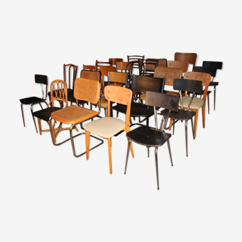 Lot of 25 chairs