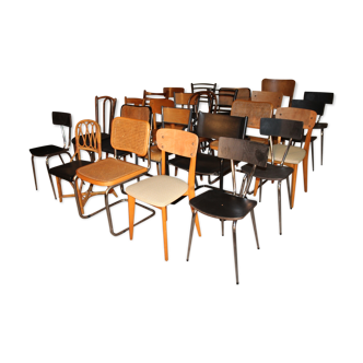 Lot de 25 chaises dépareillées