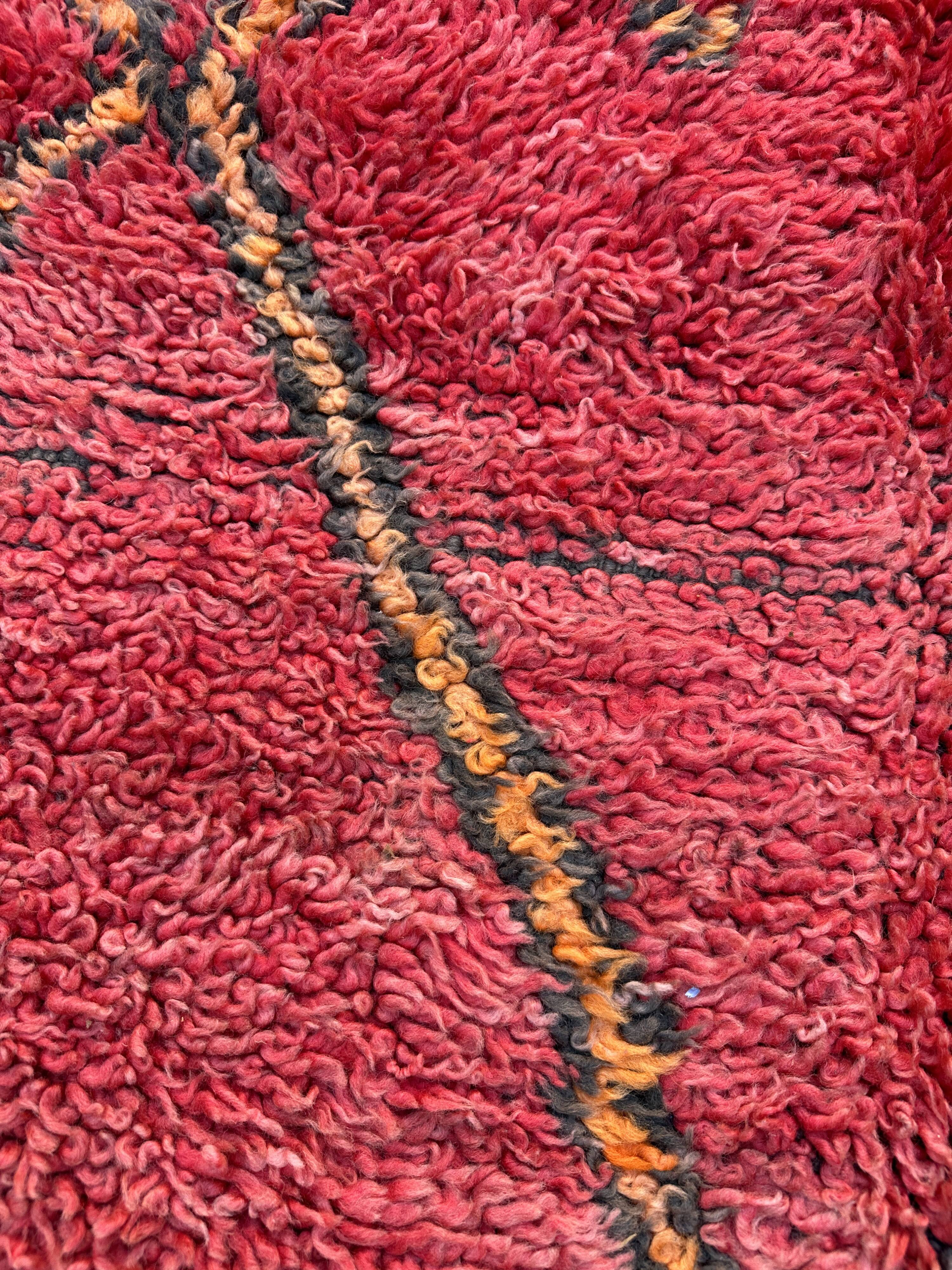 Red Boujad Moroccan rug - 252 x 124 cm