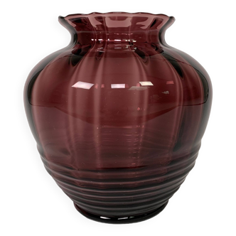 Vase art deco doyen, purple glass, 1930s