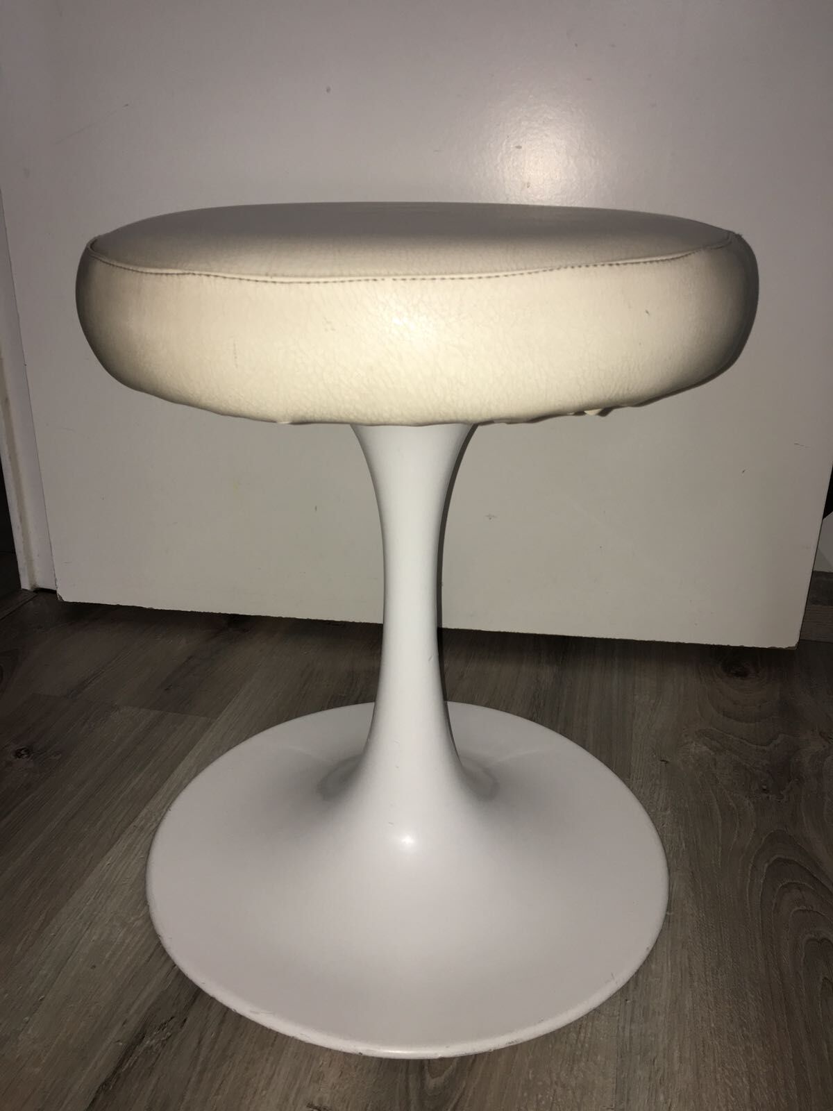 Tabouret tulipe vintage année 70 space age