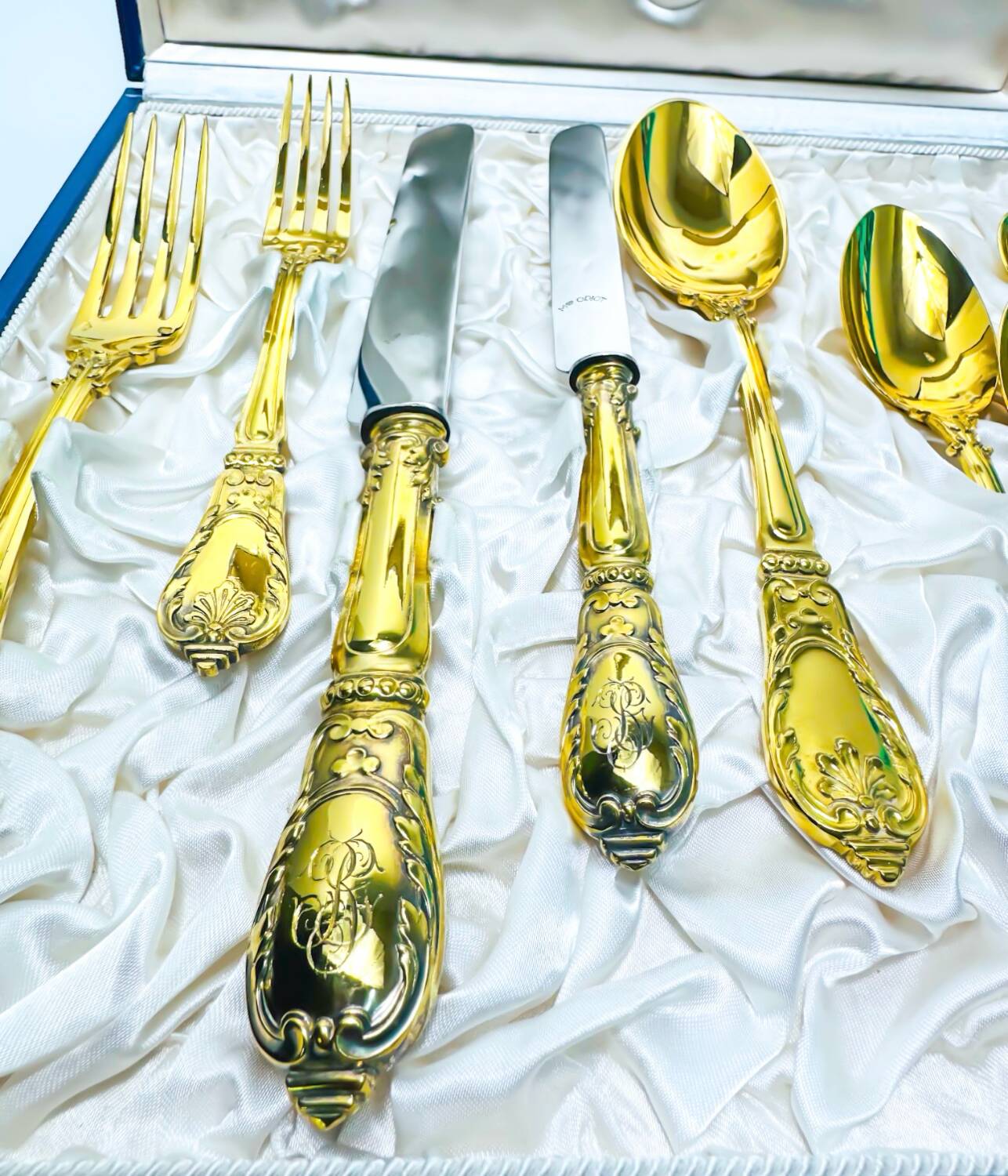 Prestige case for Odiot cutlery, solid silver and gold