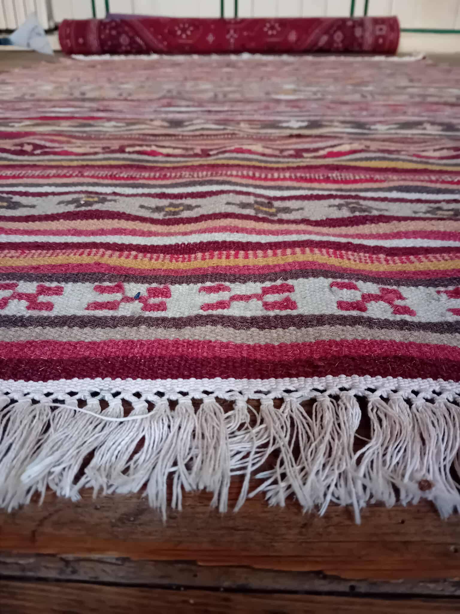 Handmade Indian Kilim 200x142cm