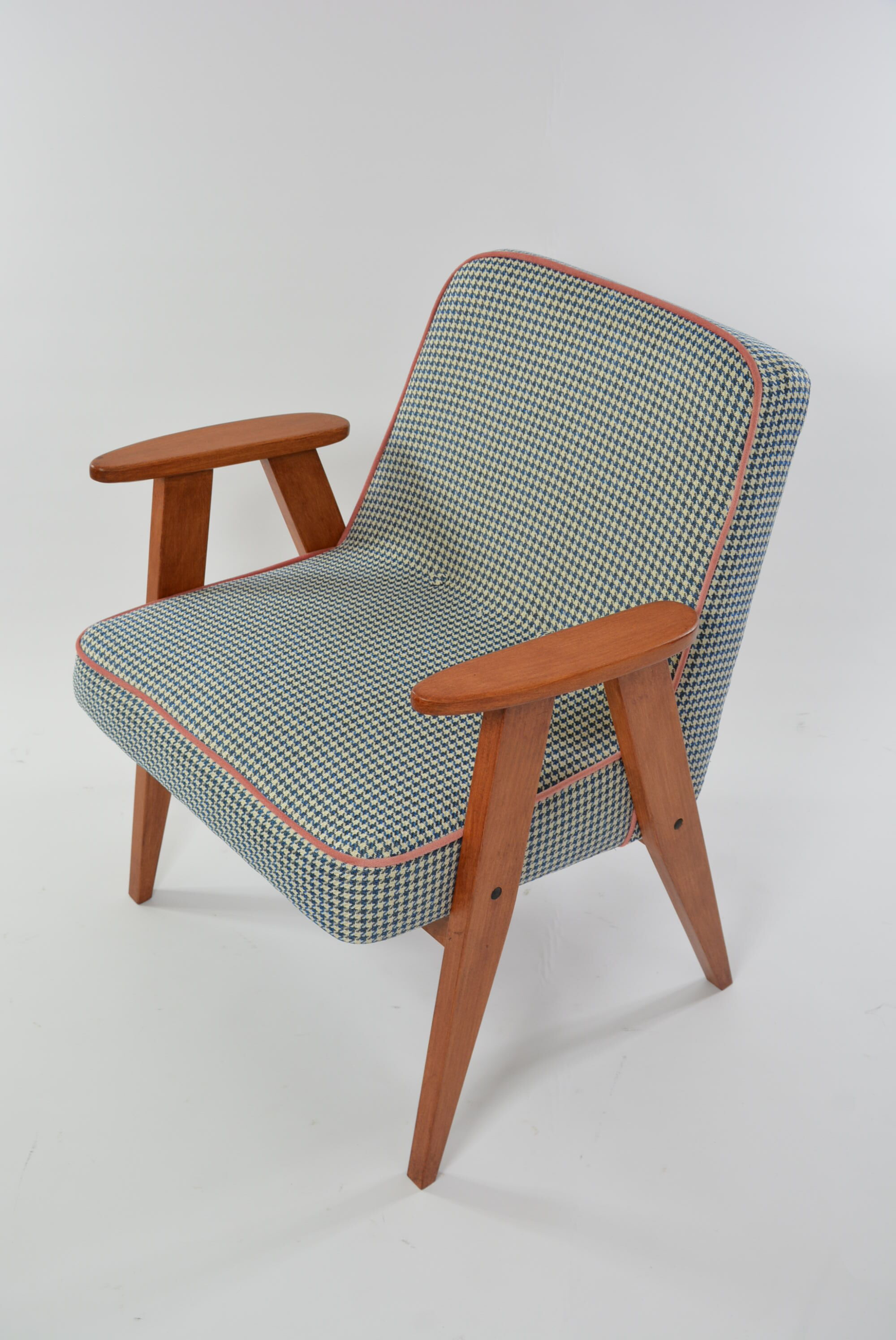 Fauteuil 366 pieds de poule bleu
