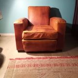 Square club armchair