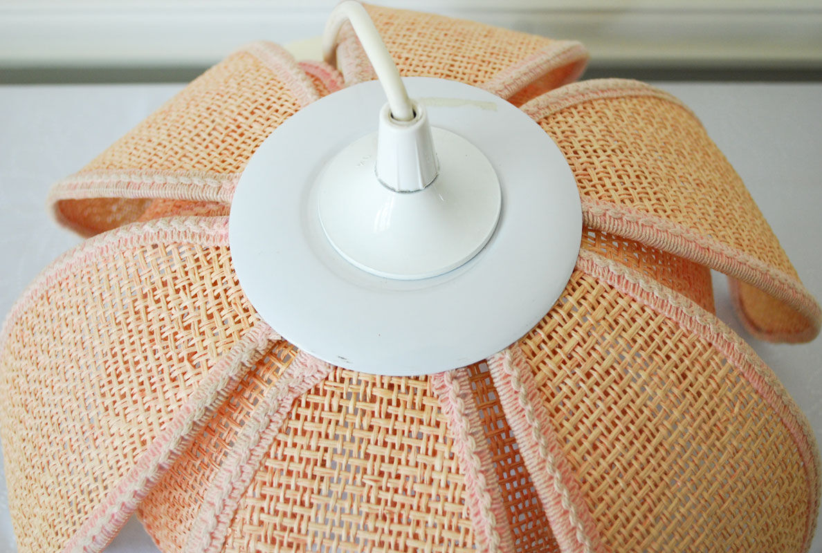 Flower rattan pendant light