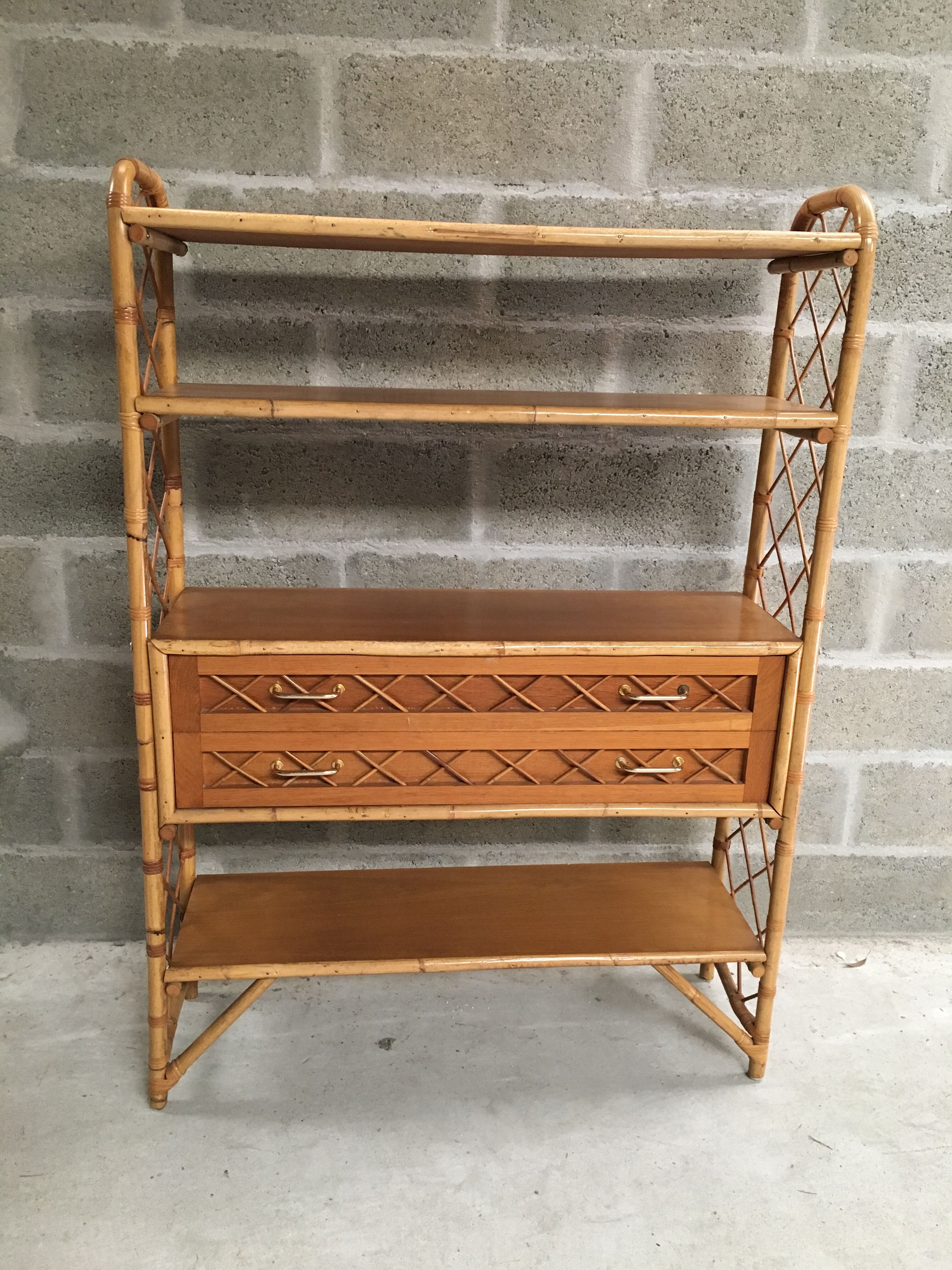 Rattan bookcase from the 60/70