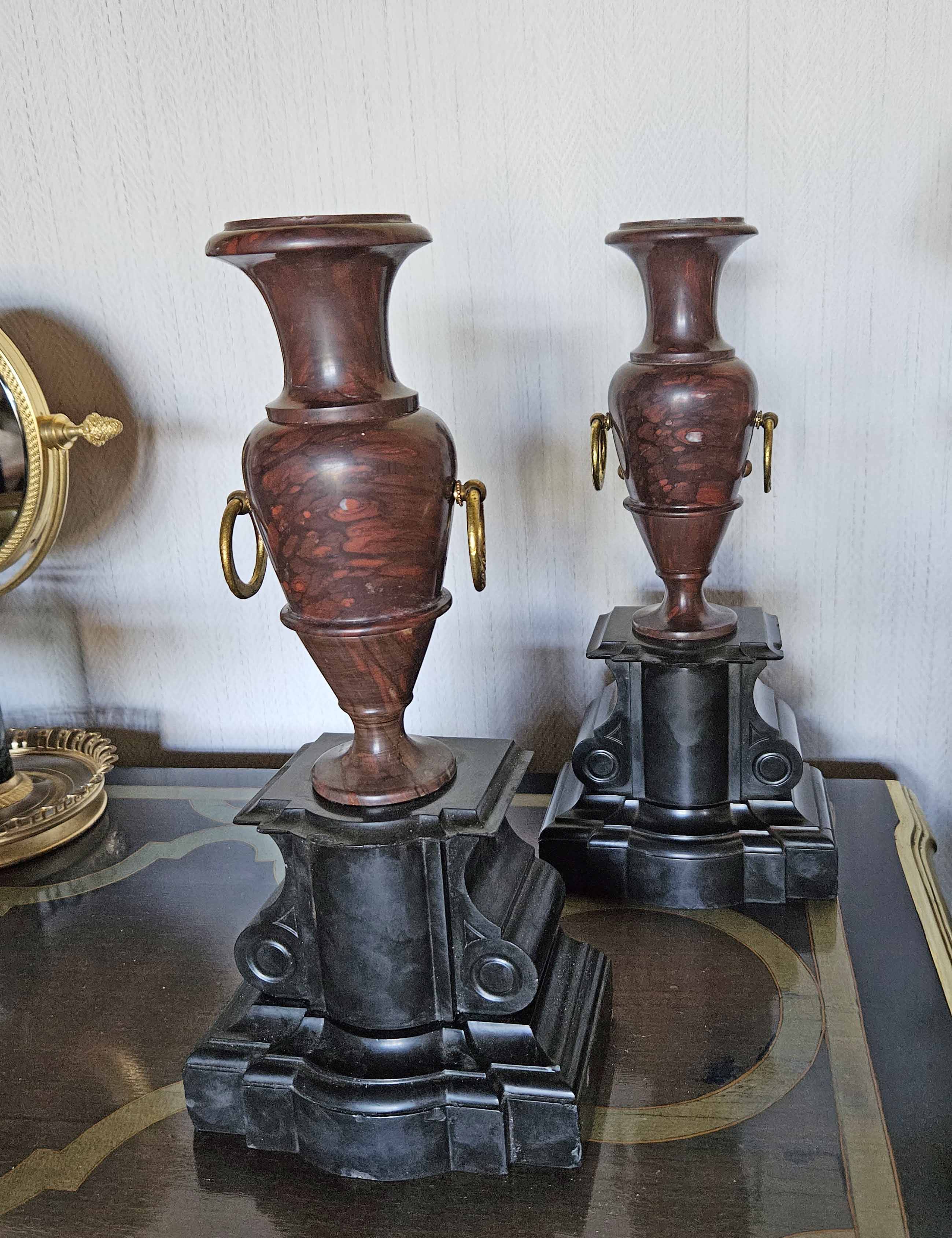 Antique Vases In Griotte Marble And Black Marble, Grand Tour, 19th Century