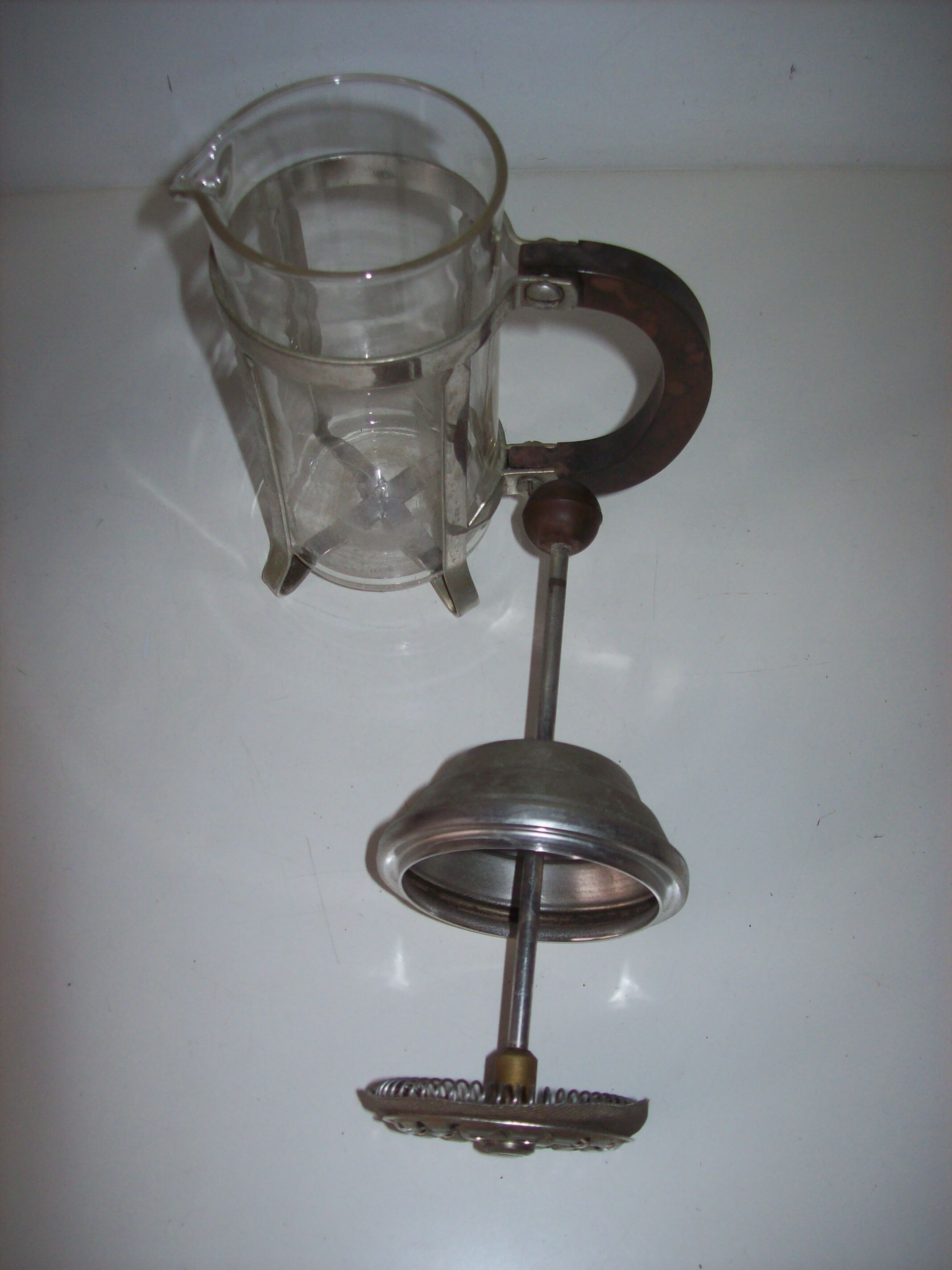 Melior piston coffee maker