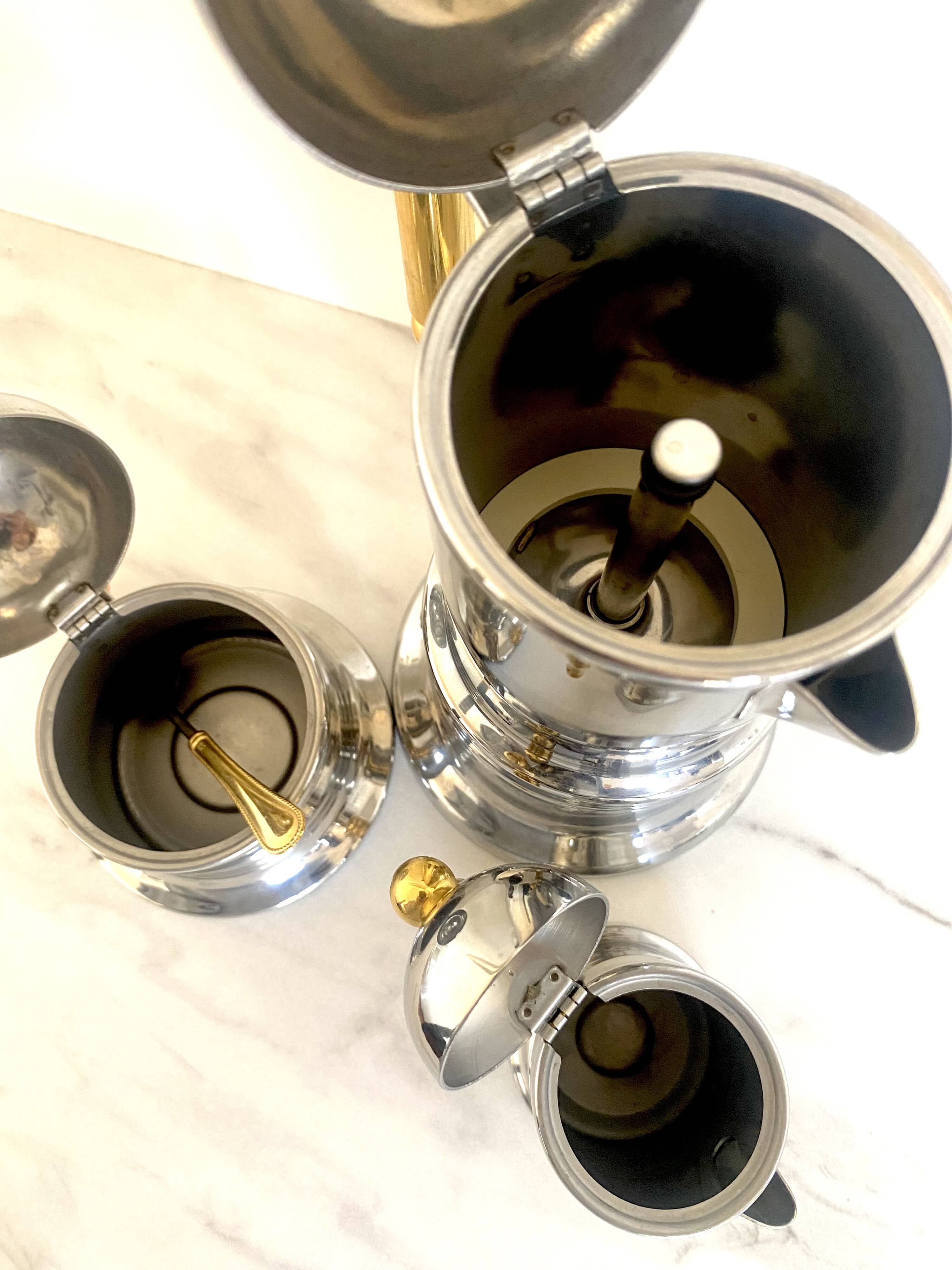 Kontessa coffee service by Vev Vigano from the 1980s.
