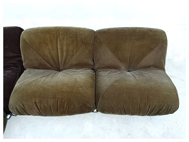 Airborne sofa model patate 1970